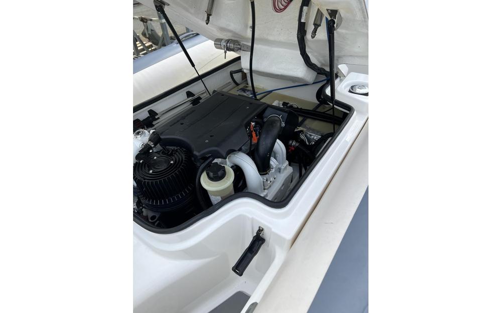 slider 2 Williams Performance Tenders Turbojet 325