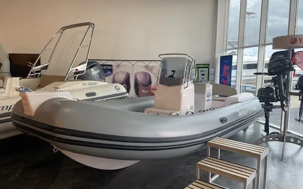 slider 0 Capelli Tempest 630S