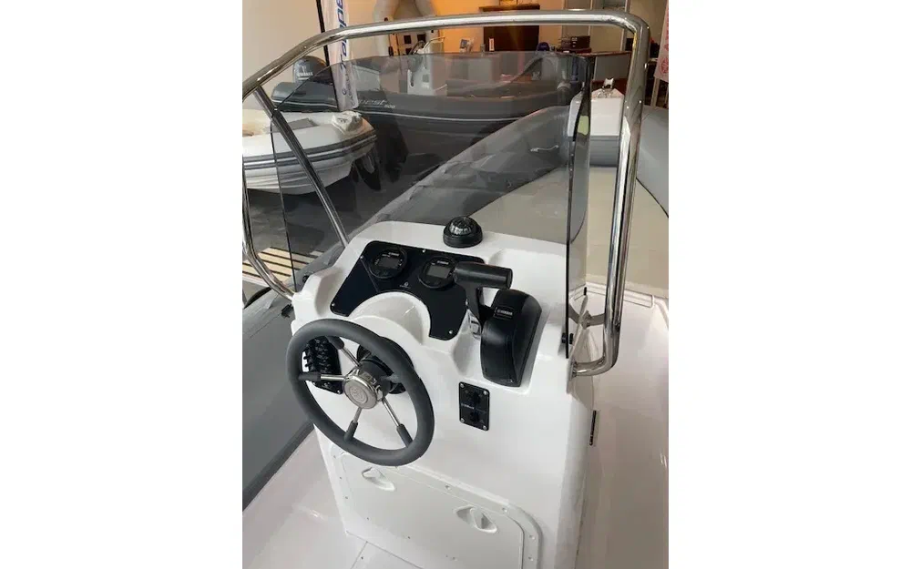 slider 6 Capelli Tempest 630S