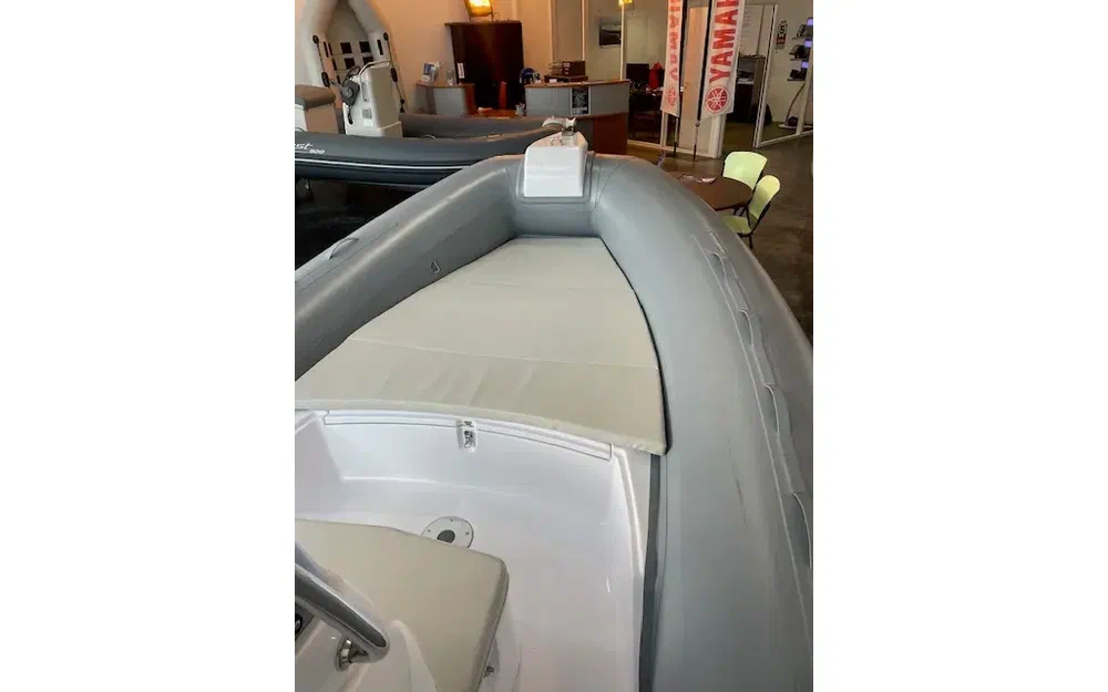 slider 7 Capelli Tempest 630