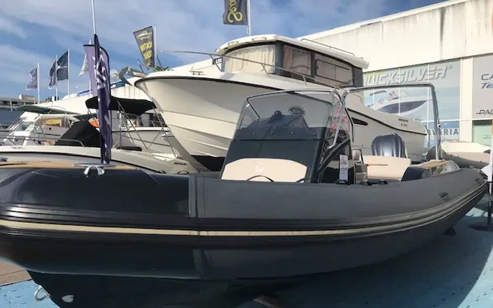 slider 0 Capelli Tempest 800 Open