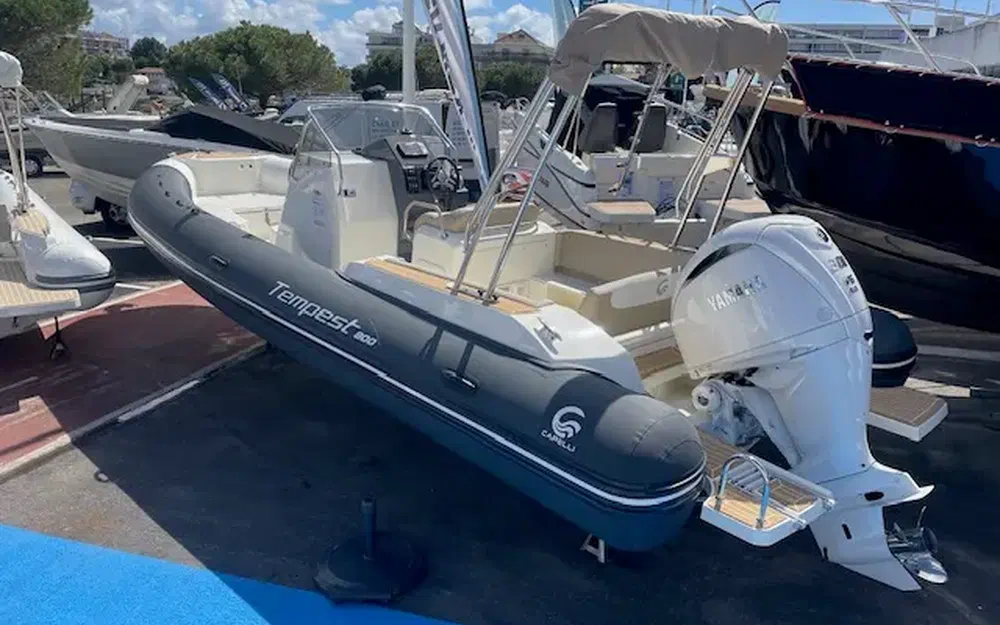 slider 0 Capelli Tempest 800