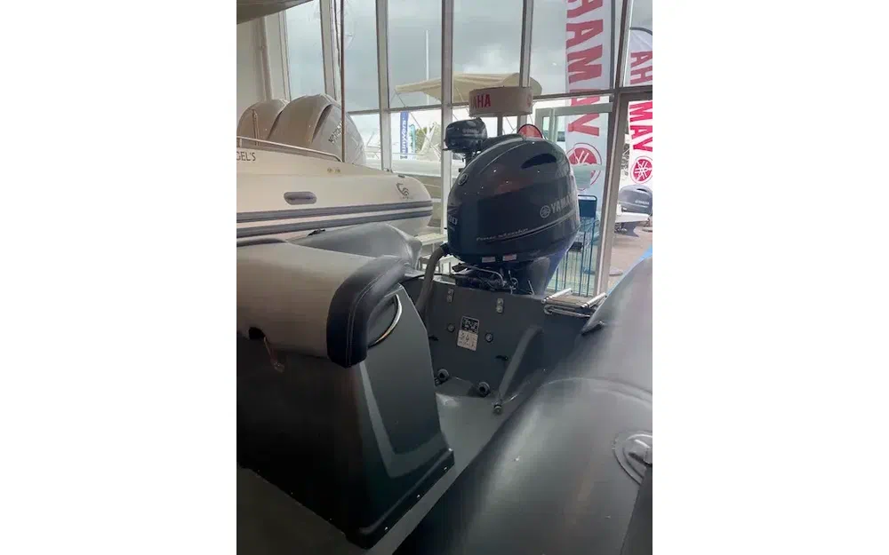 slider 11 Bombard Explorer 600 Neo