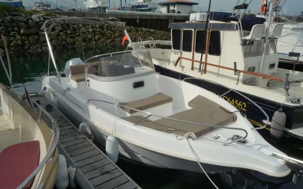 B2 MarineCap Ferret 672