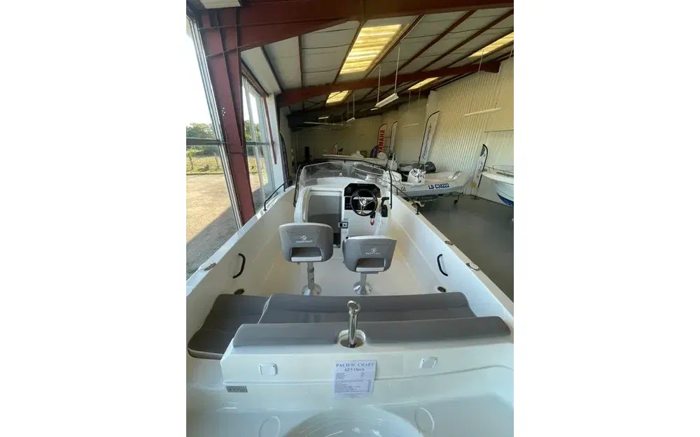 slider 2 Pacific Craft 625 Open Trendy