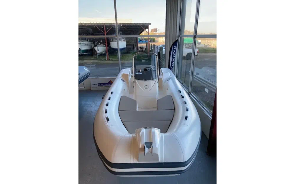 slider 1 Capelli Tempest 600