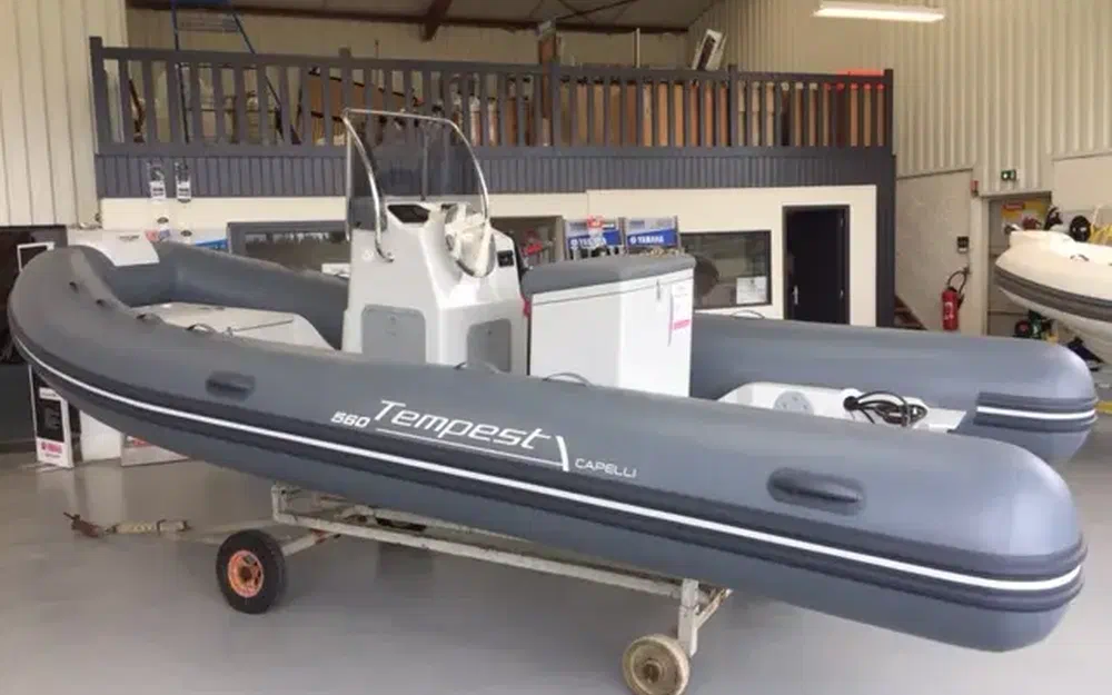 slider 1 Capelli Tempest 560