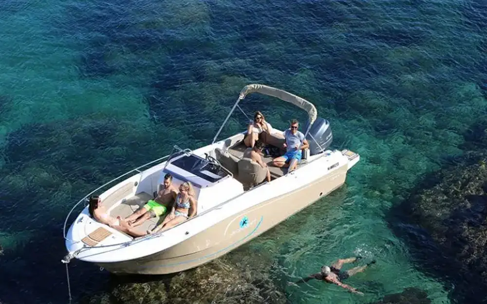 slider 14 Pacific Craft  750 Open