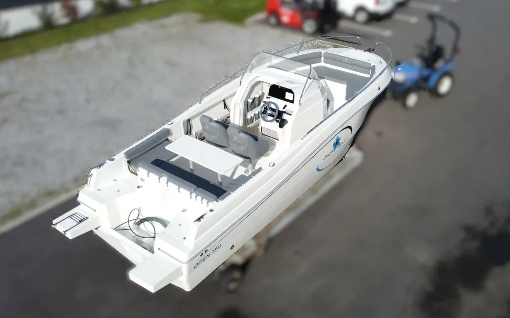 slider 0 Pacific Craft  750 Open - null
