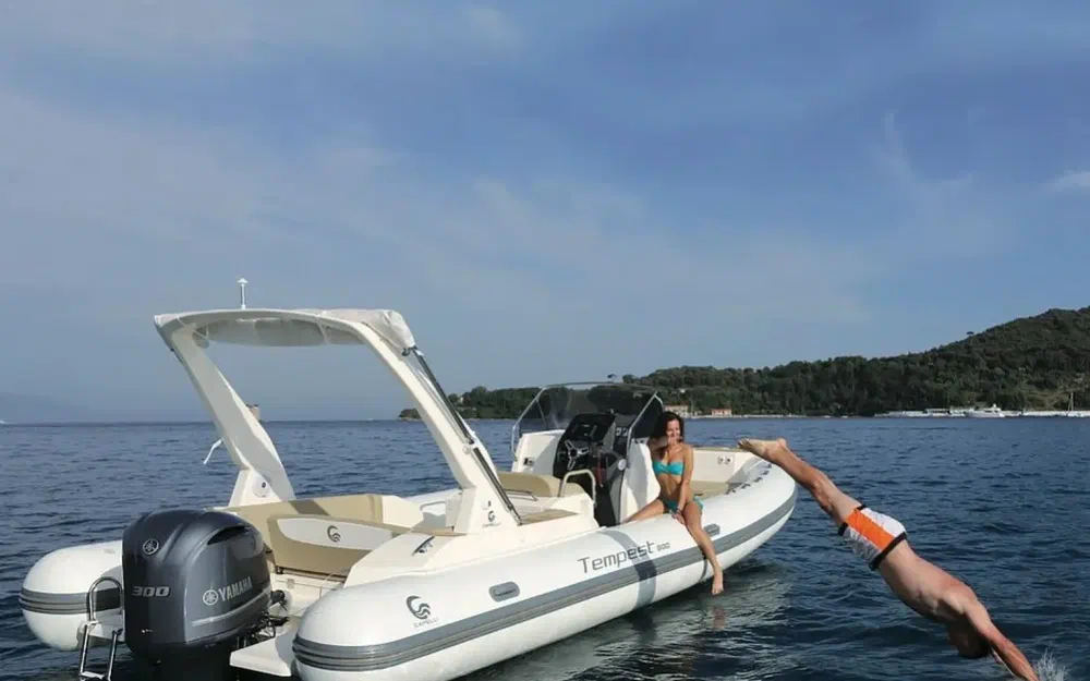 slider 0 Capelli Tempest 800