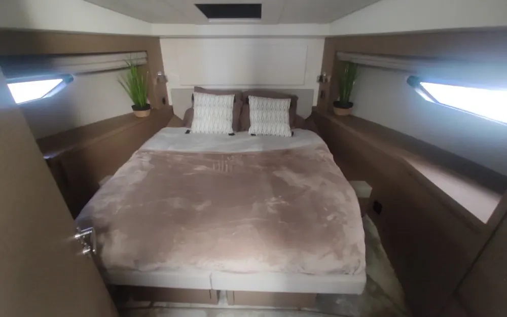 slider 11 Jeanneau Prestige 520 Fly - null