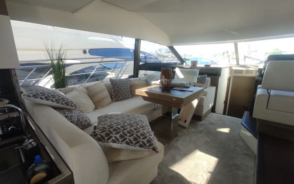 slider 7 Jeanneau Prestige 520 Fly - null