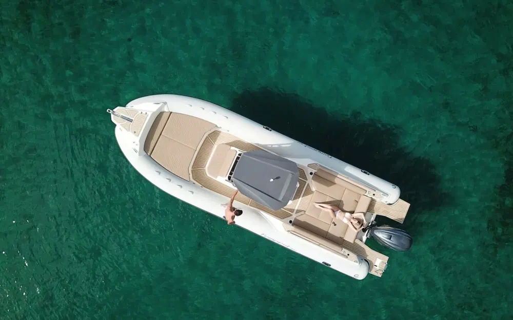 slider 1 Capelli Tempest 900