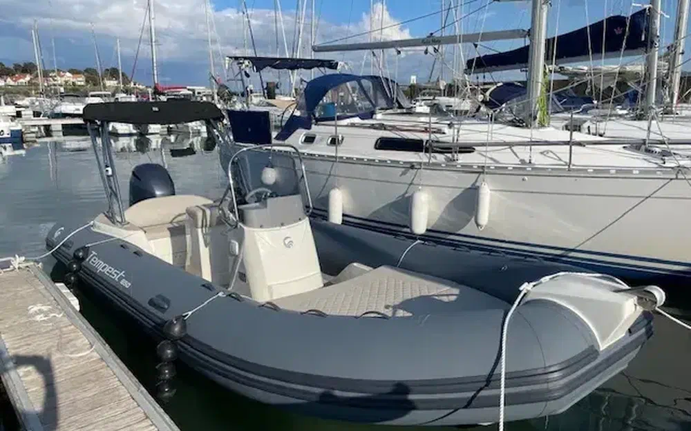 slider 1 Capelli Tempest 650 Open