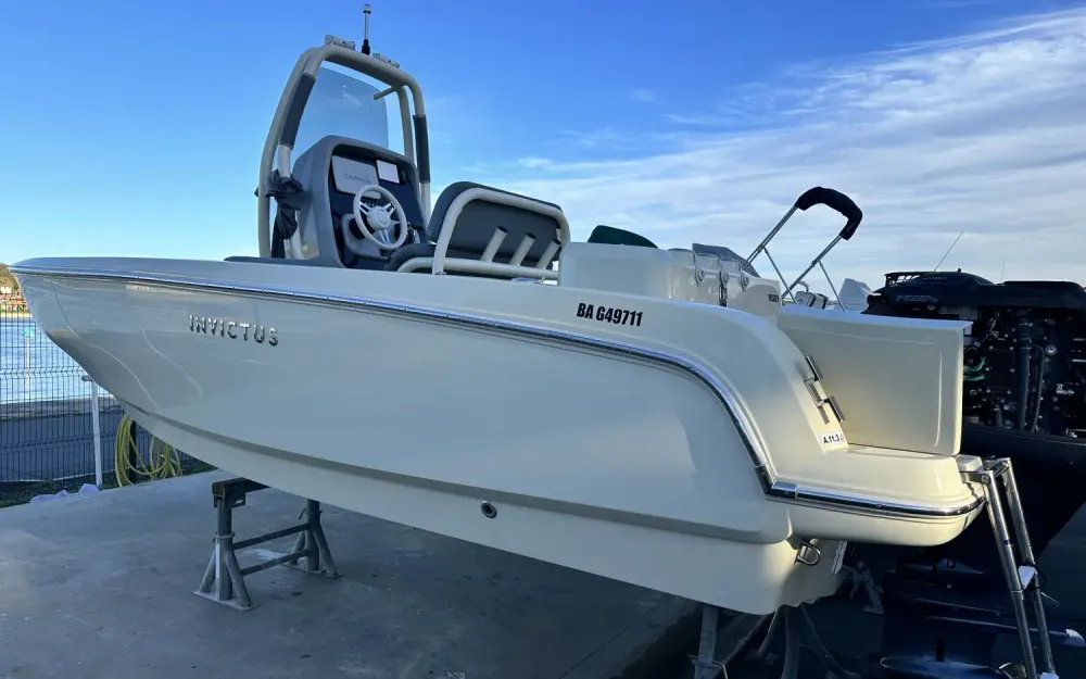 InvictusInvictus 200 HX