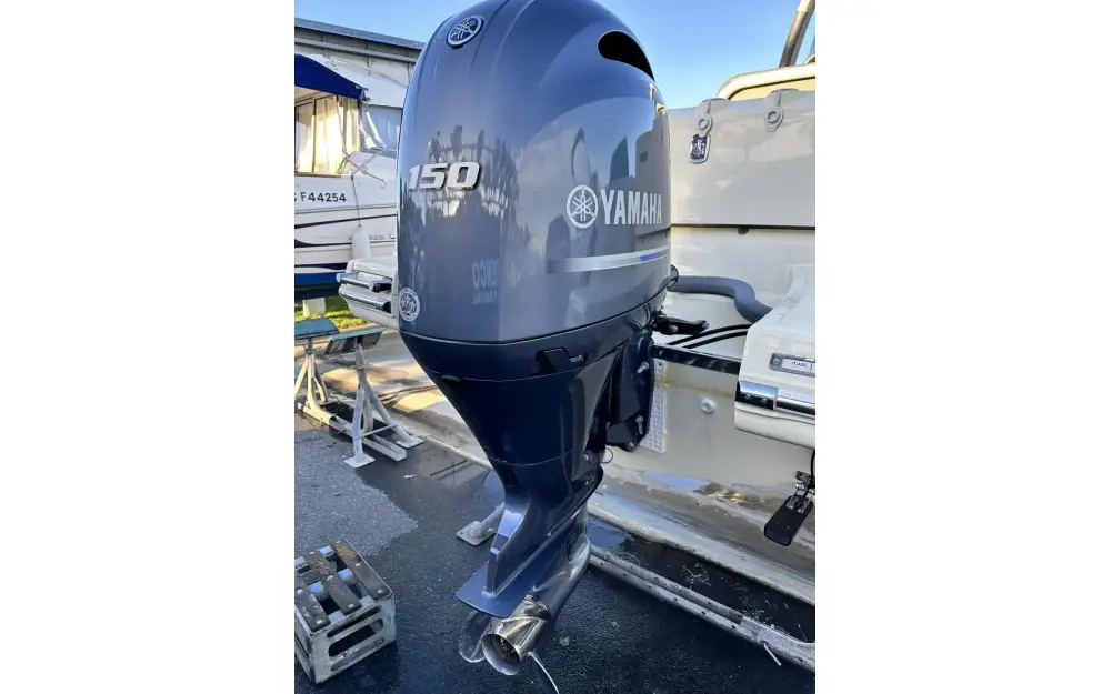 slider 22 Invictus  200 HX