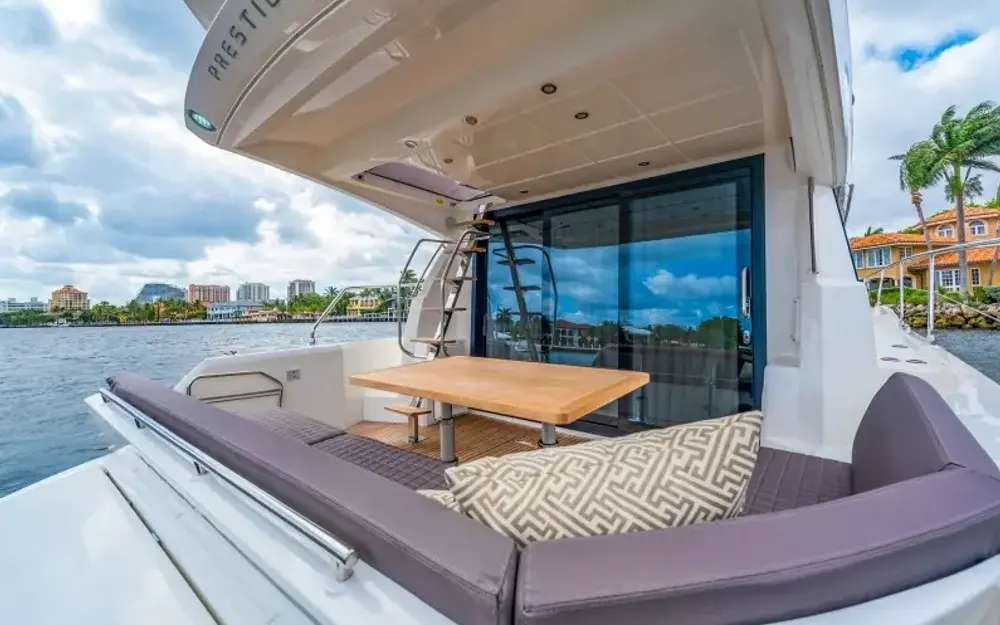 slider 11 Jeanneau Prestige 460 Fly - null