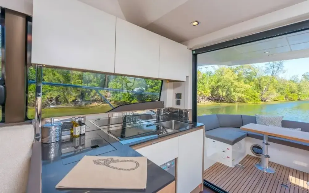 slider 21 Jeanneau Prestige 460 Fly - null