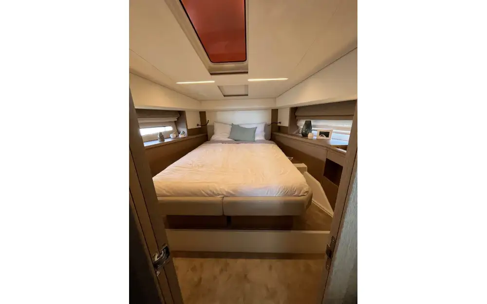 slider 24 Jeanneau Prestige 460 Fly