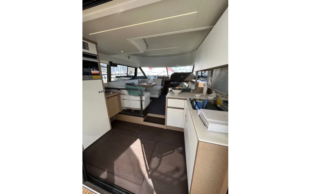 slider 4 Jeanneau Prestige 460 Fly - null