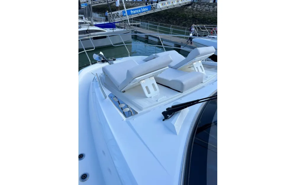 slider 5 Jeanneau Prestige 460 Fly - null