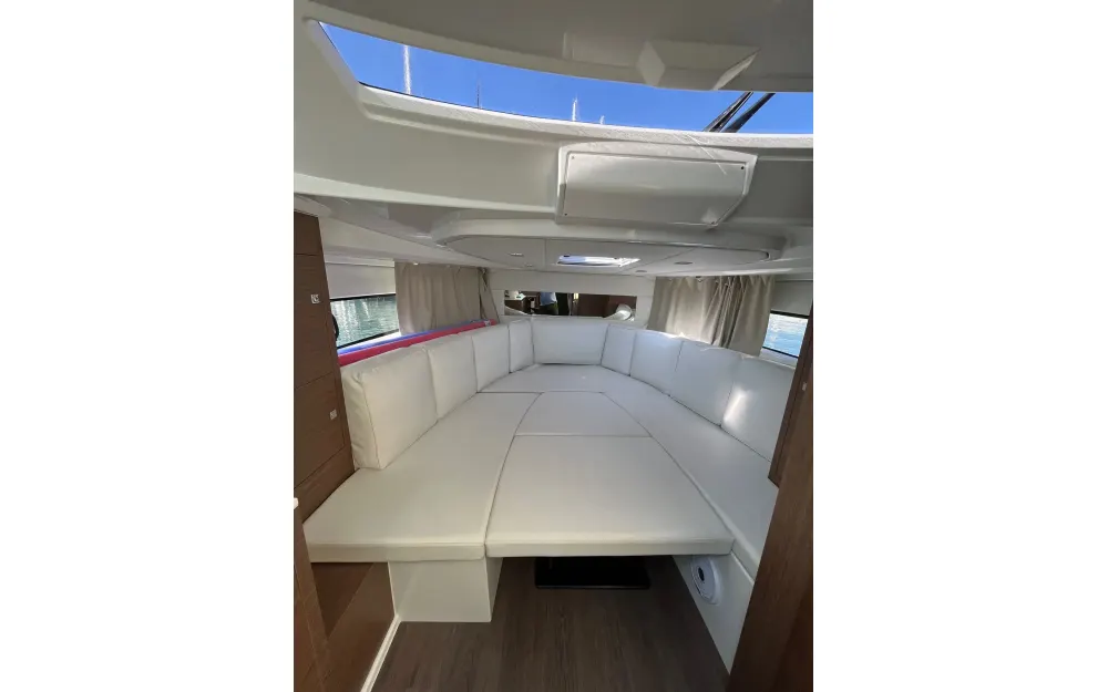 slider 4 Jeanneau Cap Camarat 10.5 WA - null