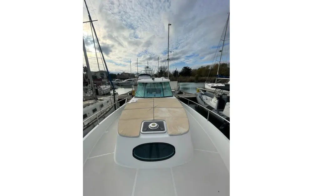 slider 15 Delphia  1050 Escape - null