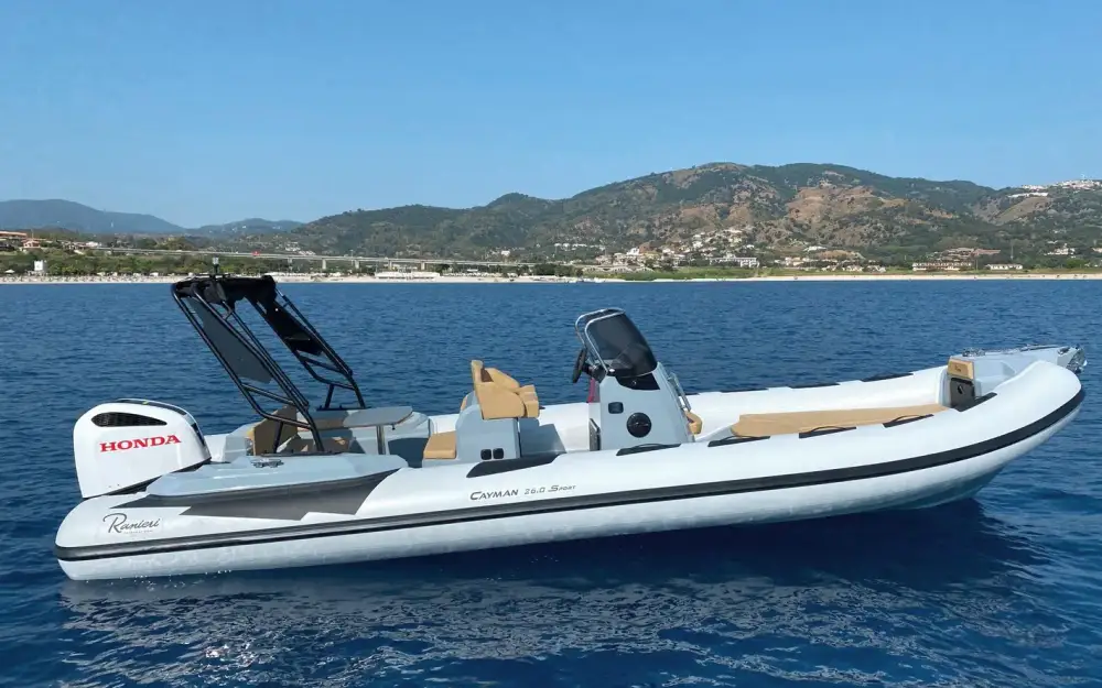 RanieriCayman 26 Sport