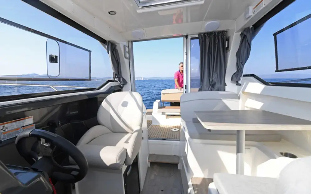 slider 8 Quicksilver Activ 705 Weekend