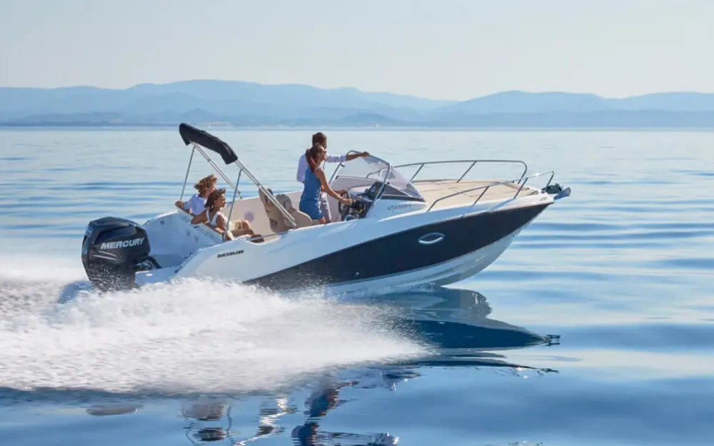 slider 4 Quicksilver  675Sundeck