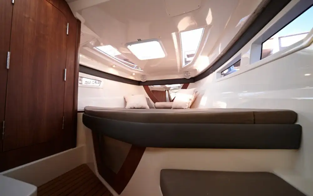slider 6 Quicksilver Activ 805 Cruiser