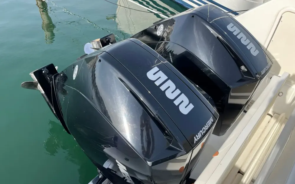 slider 20 Quicksilver  905 Pilothouse - null