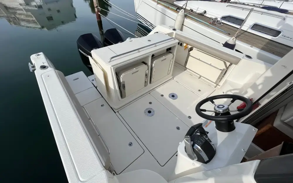 QuicksilverQuicksilver 905 Pilothouse