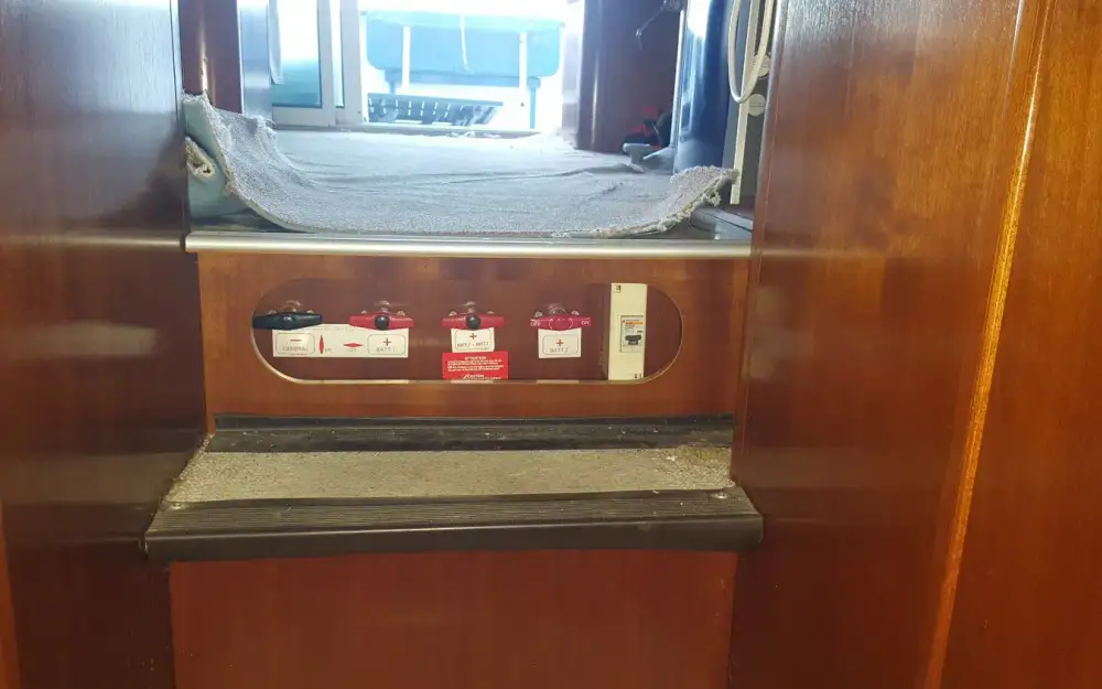 slider 35 Beneteau Antares 905 Fly