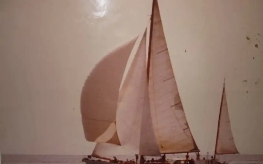slider 33 Matthiessen Yawl