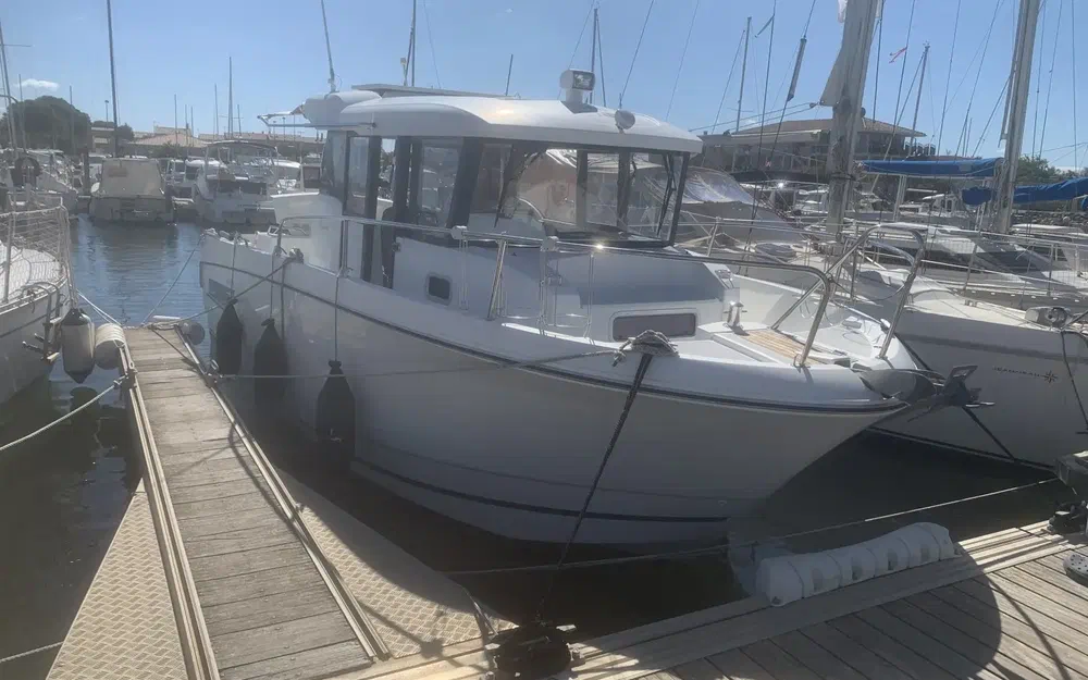 slider 0 Jeanneau Merry Fisher 855