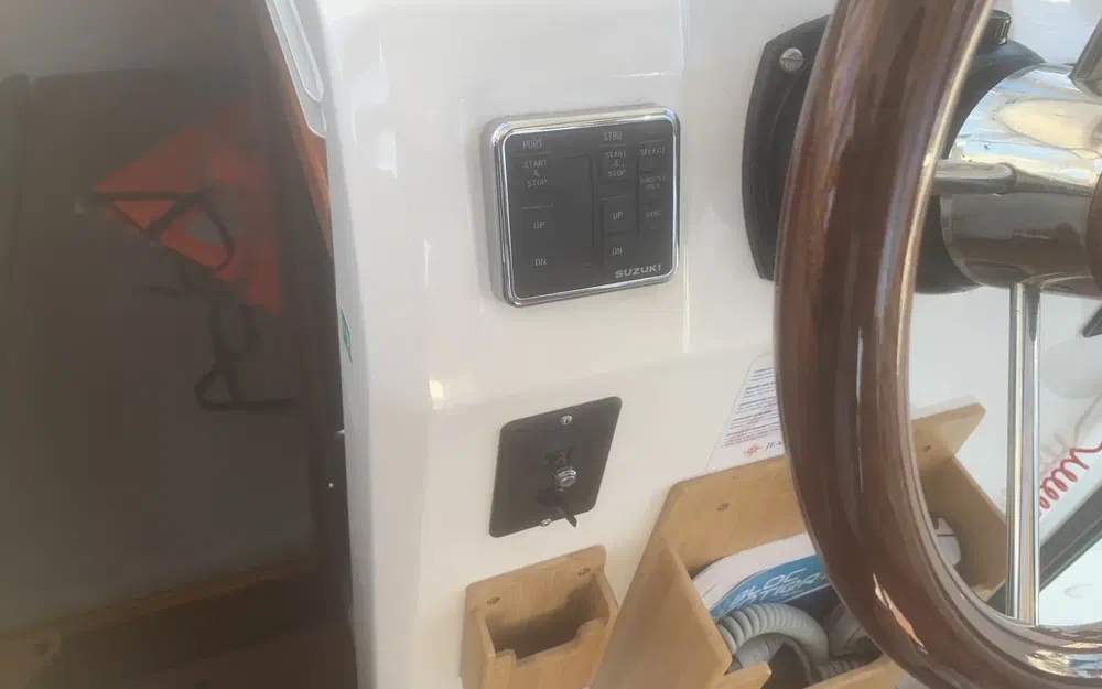 slider 9 Jeanneau Merry Fisher 855