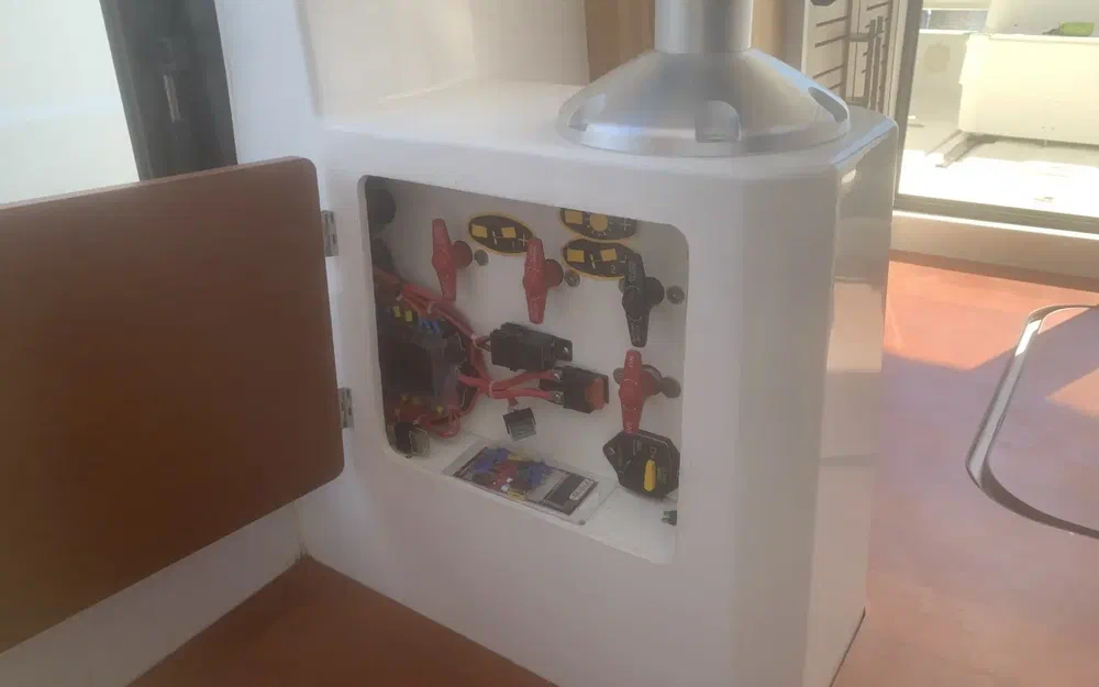 slider 25 Jeanneau Merry Fisher 855