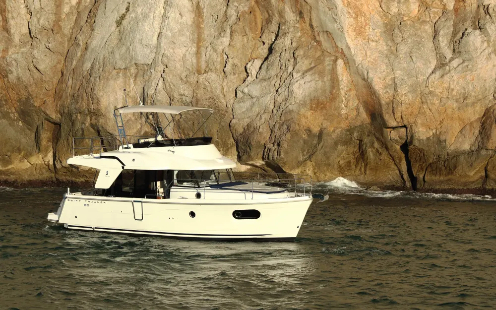 BeneteauSwift Trawler 35