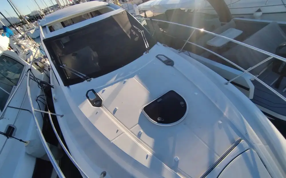 slider 2 Beneteau Flyer Gran Turismo 34