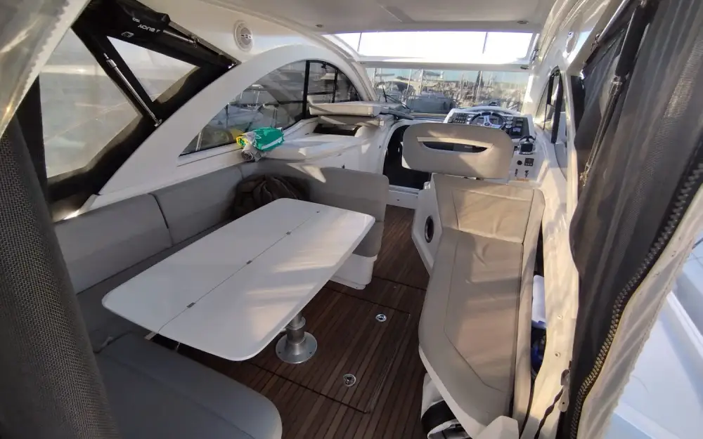 slider 5 Beneteau Flyer Gran Turismo 34