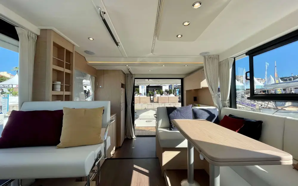 slider 11 Beneteau Swift Trawler 41 Fly