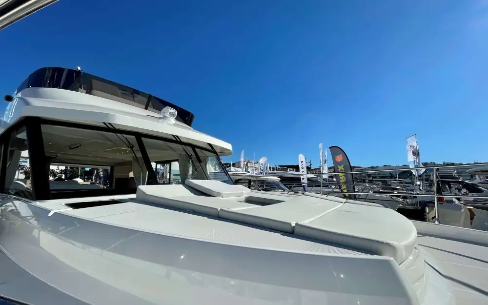 slider 5 Beneteau Swift Trawler 41 Fly