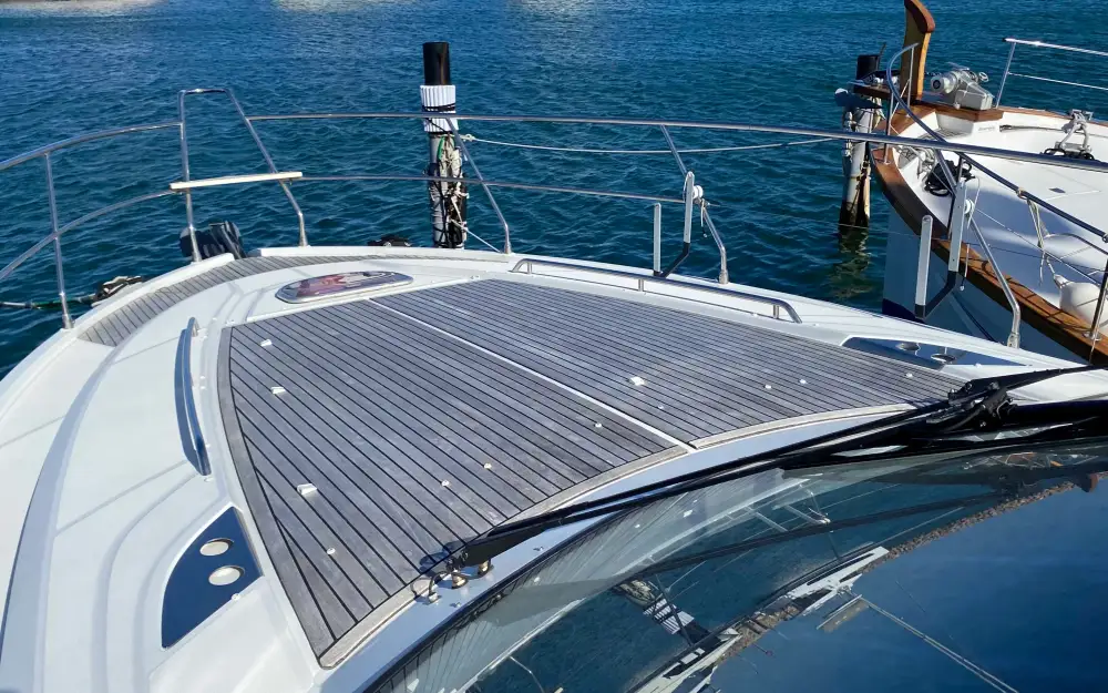 slider 9 Beneteau Gran Turismo 49 Fly