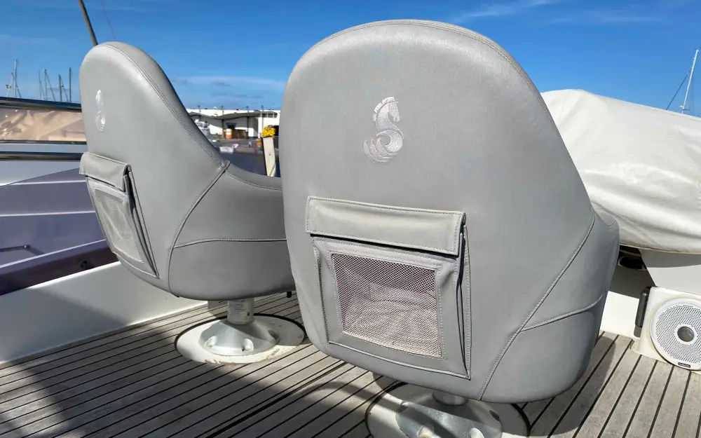 slider 13 Beneteau Gran Turismo 49 Fly