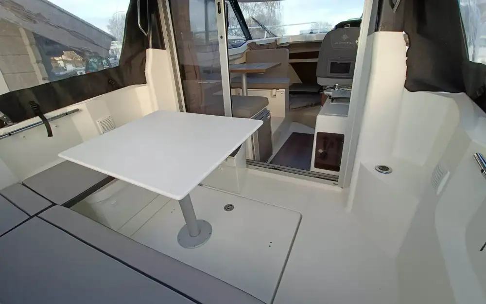 slider 11 Jeanneau Merry Fisher 695