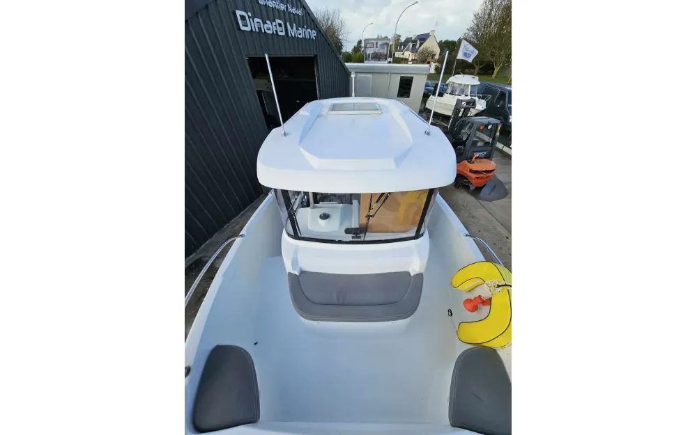 slider 14 Beneteau Barracuda 7 - null