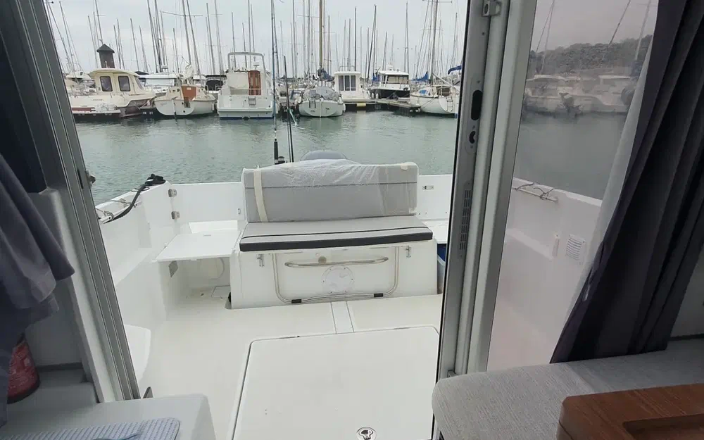 slider 10 Jeanneau Merry Fisher 695