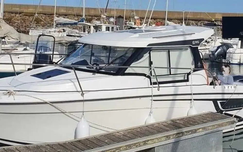 slider 3 Jeanneau Merry Fisher 695