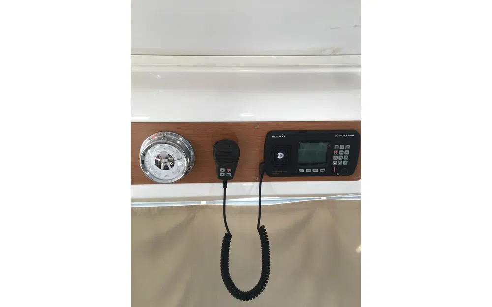 slider 10 Jeanneau Merry Fisher 855